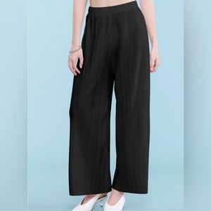 Pleated Relaxed Wide leg pants